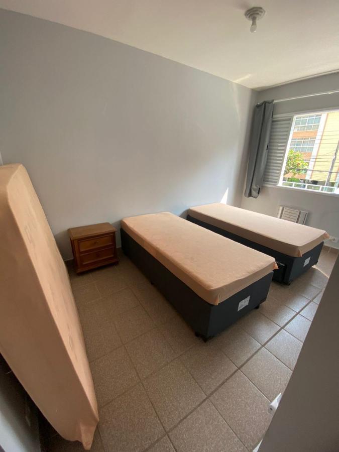 Apartment Com Estacionamento, Wi-fi, Ar Condicionado A 300 Metros Da Da Enseada No Guaruja.